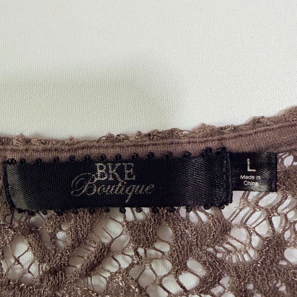 BKE Boutique Brown Lace Short Sleeve Sheer Top BTQM46071 Womens Large Boho Chic - Picture 7 of 9